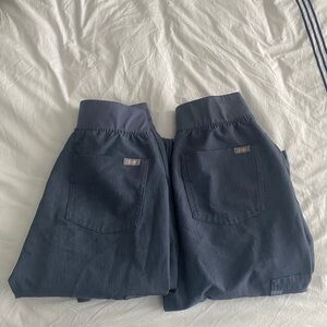 Women’s high waisted Figs Zamora Heather denim joggers-pairs size XS